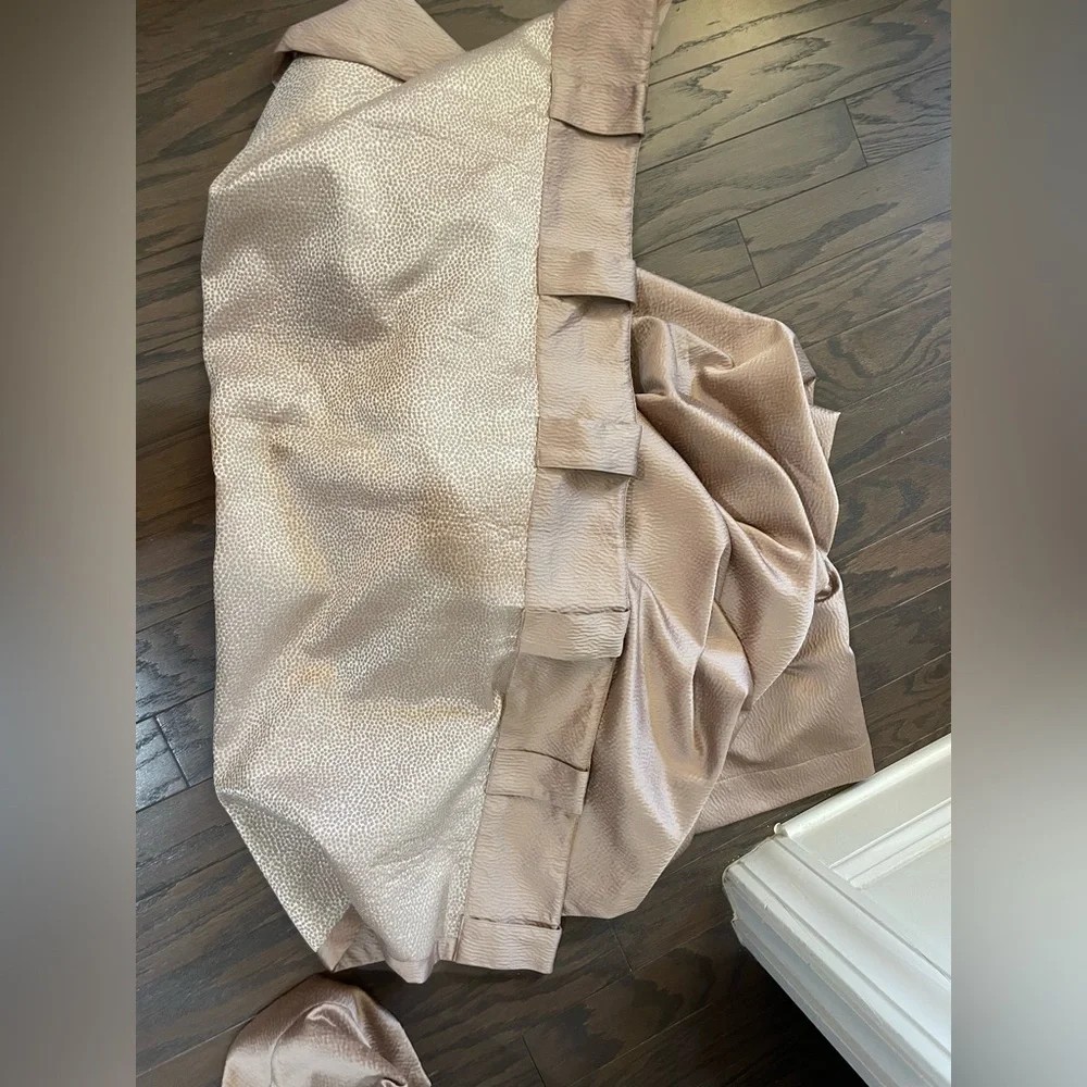 WEST ELM DUSTY BLUSH RIPPLE JACQUARD CURTAIN PANELS 48 x 108